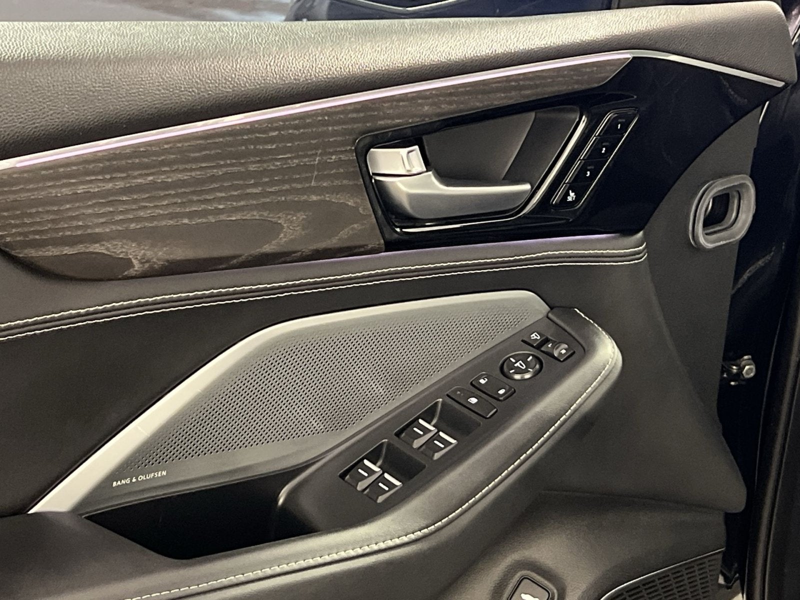 2025 Acura MDX Advance Package