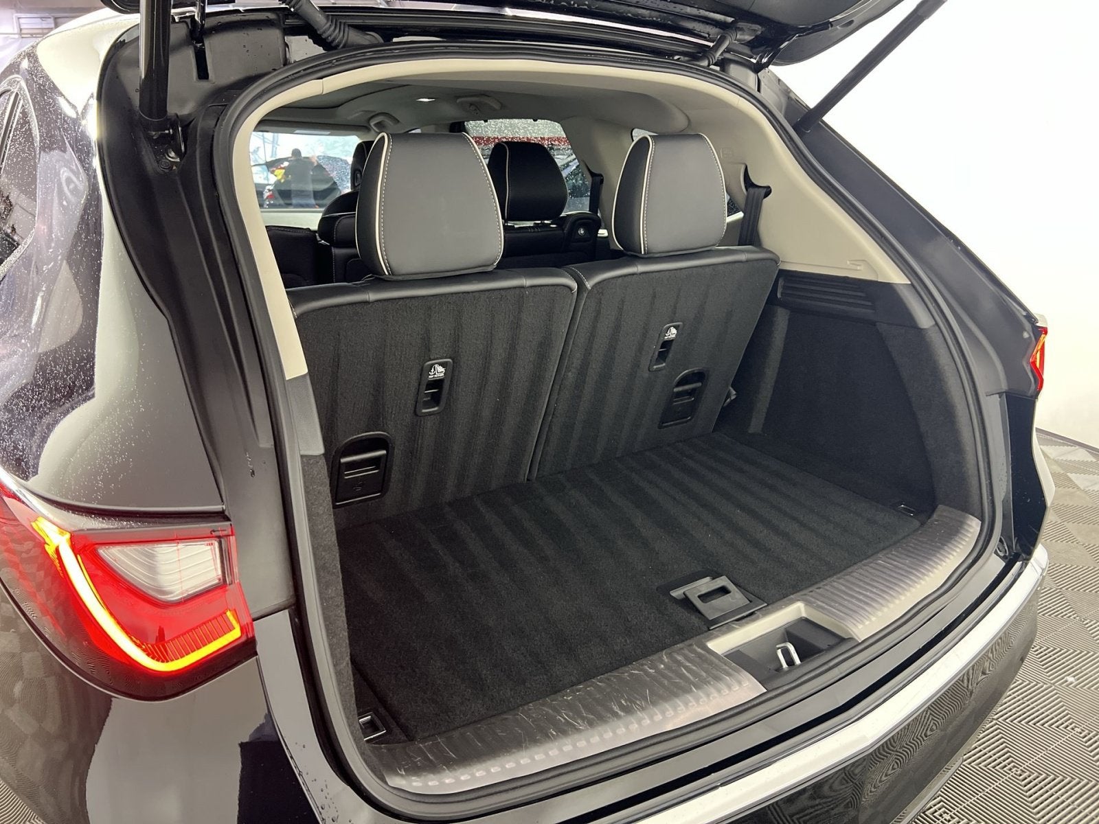 2025 Acura MDX Advance Package