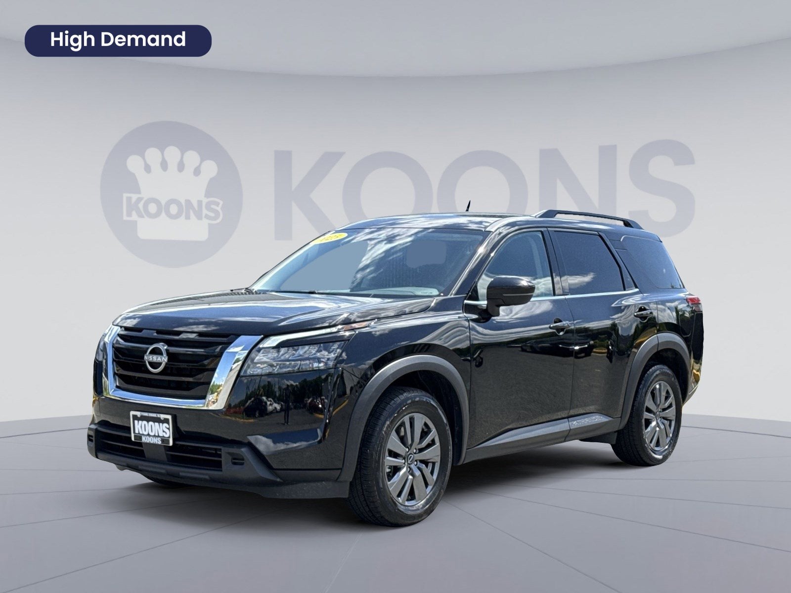2025 Nissan Pathfinder SV