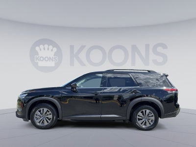 2025 Nissan Pathfinder SV