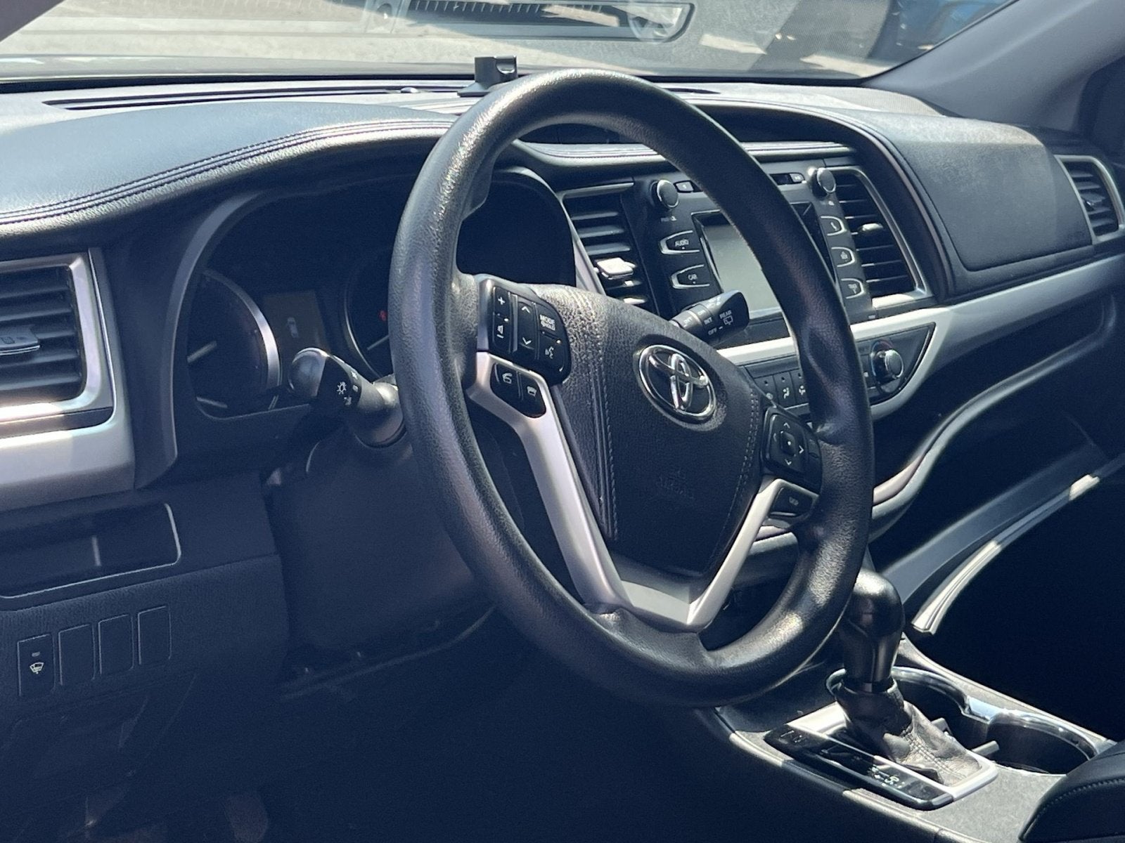 2016 Toyota Highlander LE