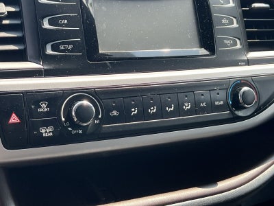 2016 Toyota Highlander LE