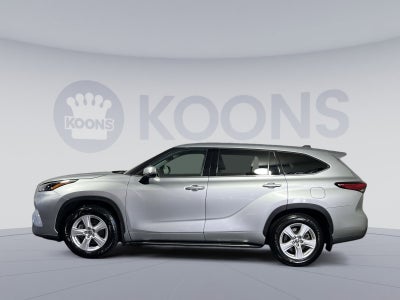 2022 Toyota Highlander LE