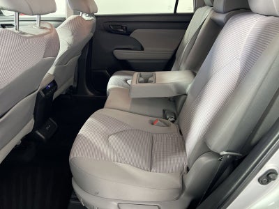 2022 Toyota Highlander LE