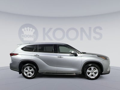 2022 Toyota Highlander LE