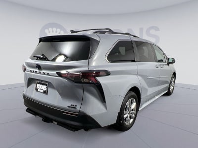 2023 Toyota Sienna Woodland Edition