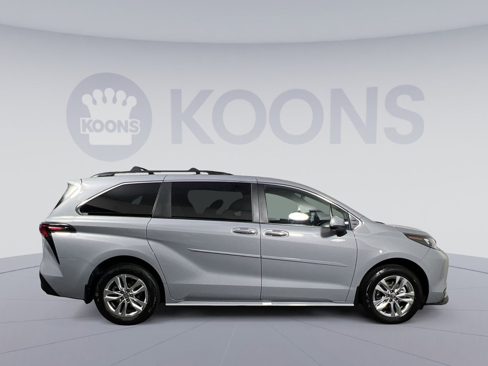 2023 Toyota Sienna Woodland Edition