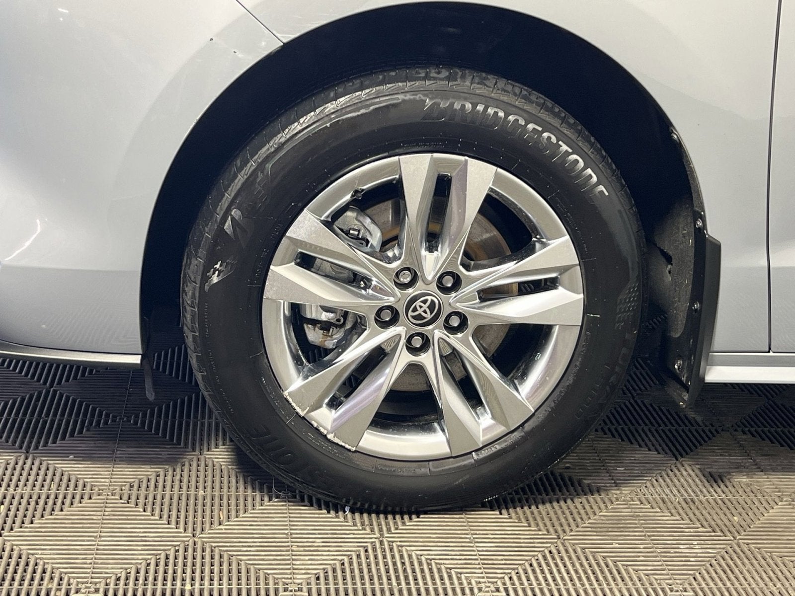 2023 Toyota Sienna Woodland Edition
