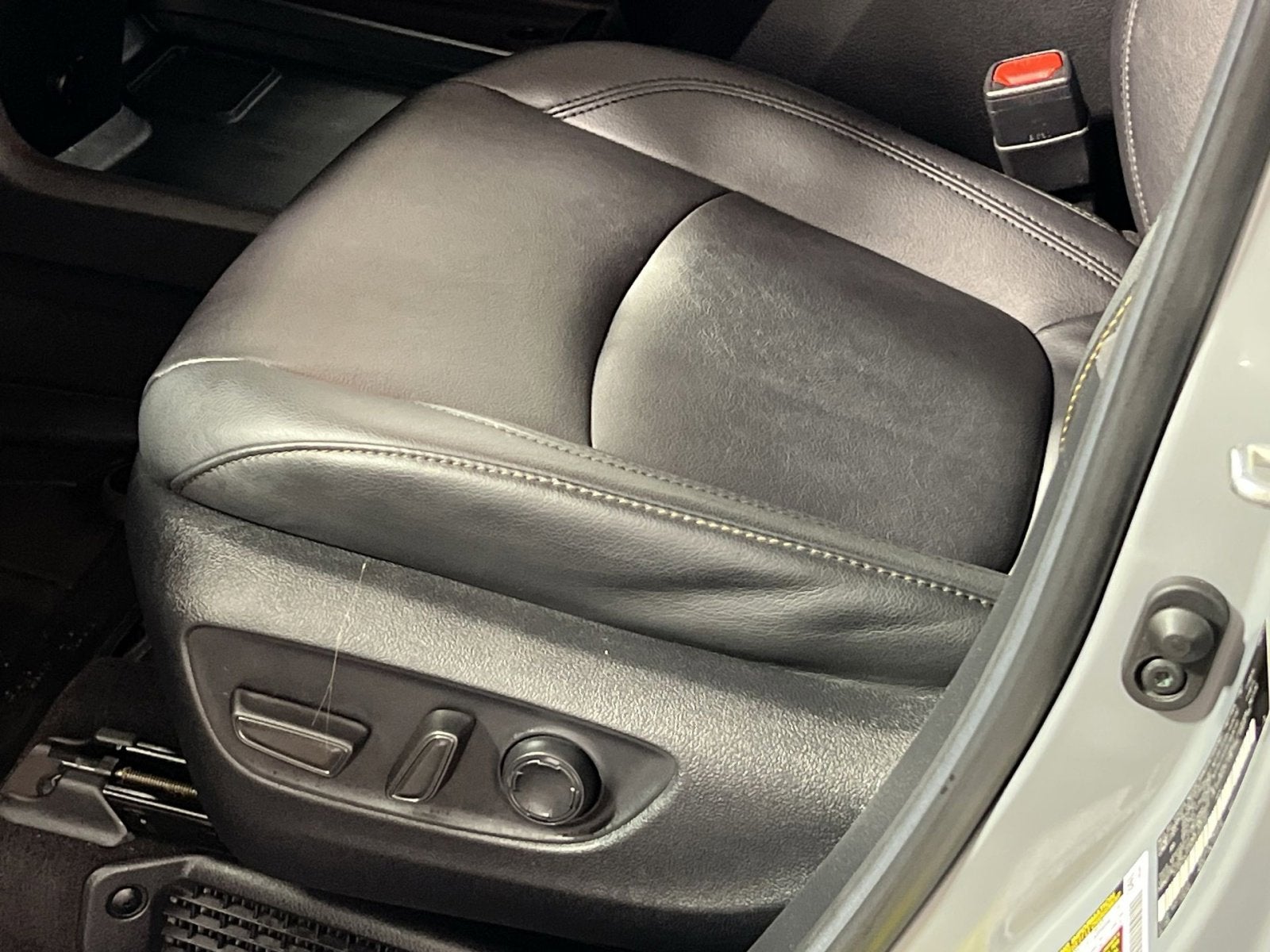 2023 Toyota Sienna Woodland Edition