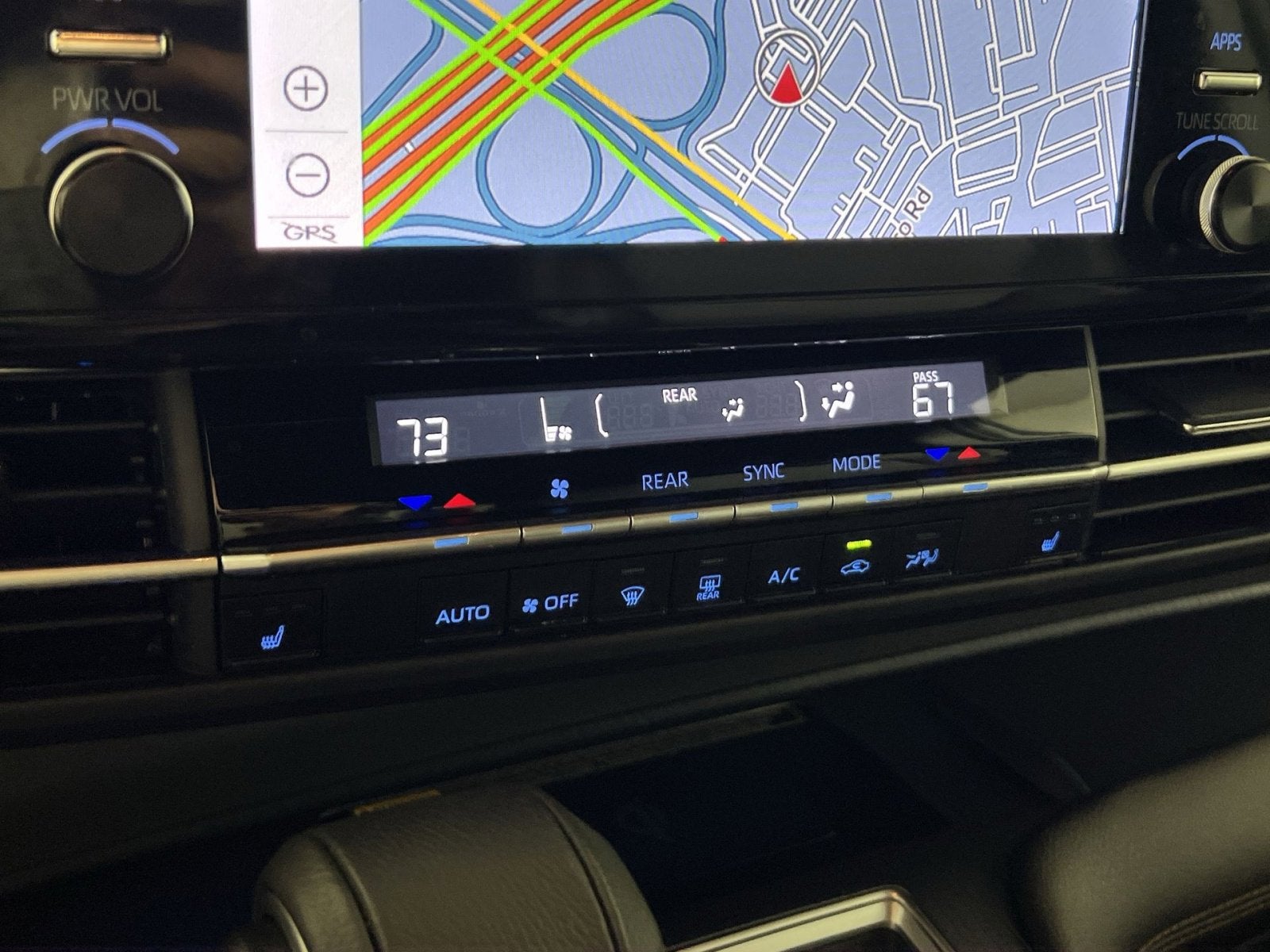 2023 Toyota Sienna Woodland Edition