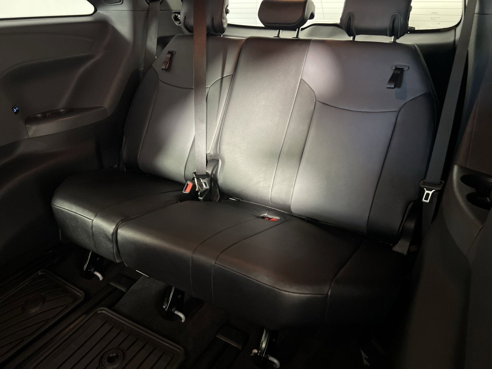 2023 Toyota Sienna Woodland Edition