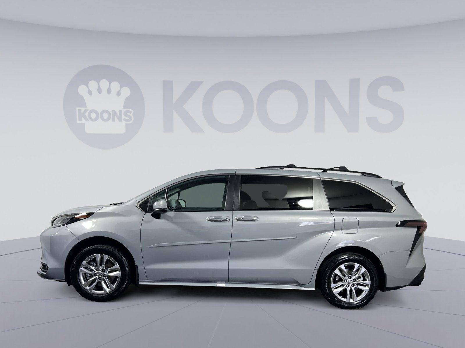 2023 Toyota Sienna Woodland Edition