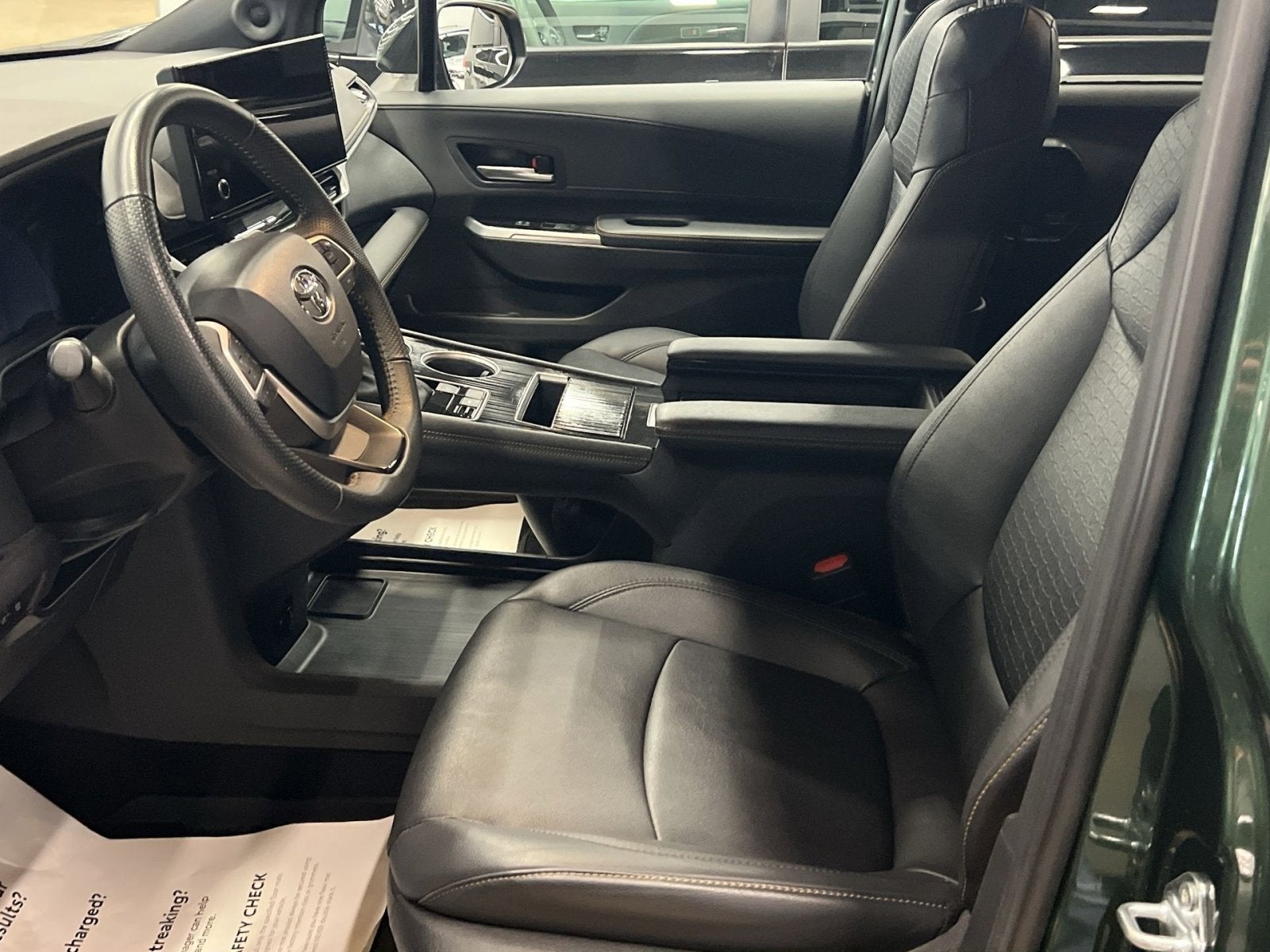 2025 Toyota Sienna Woodland Edition