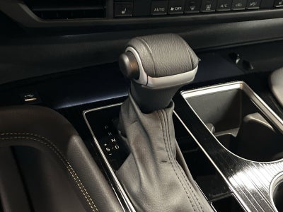 2025 Toyota Sienna Woodland Edition