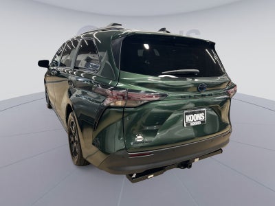 2025 Toyota Sienna Woodland Edition