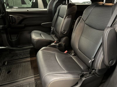 2025 Toyota Sienna Woodland Edition