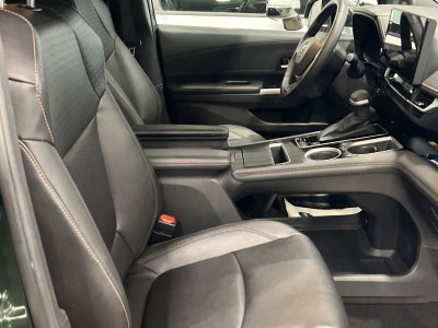 2025 Toyota Sienna Woodland Edition