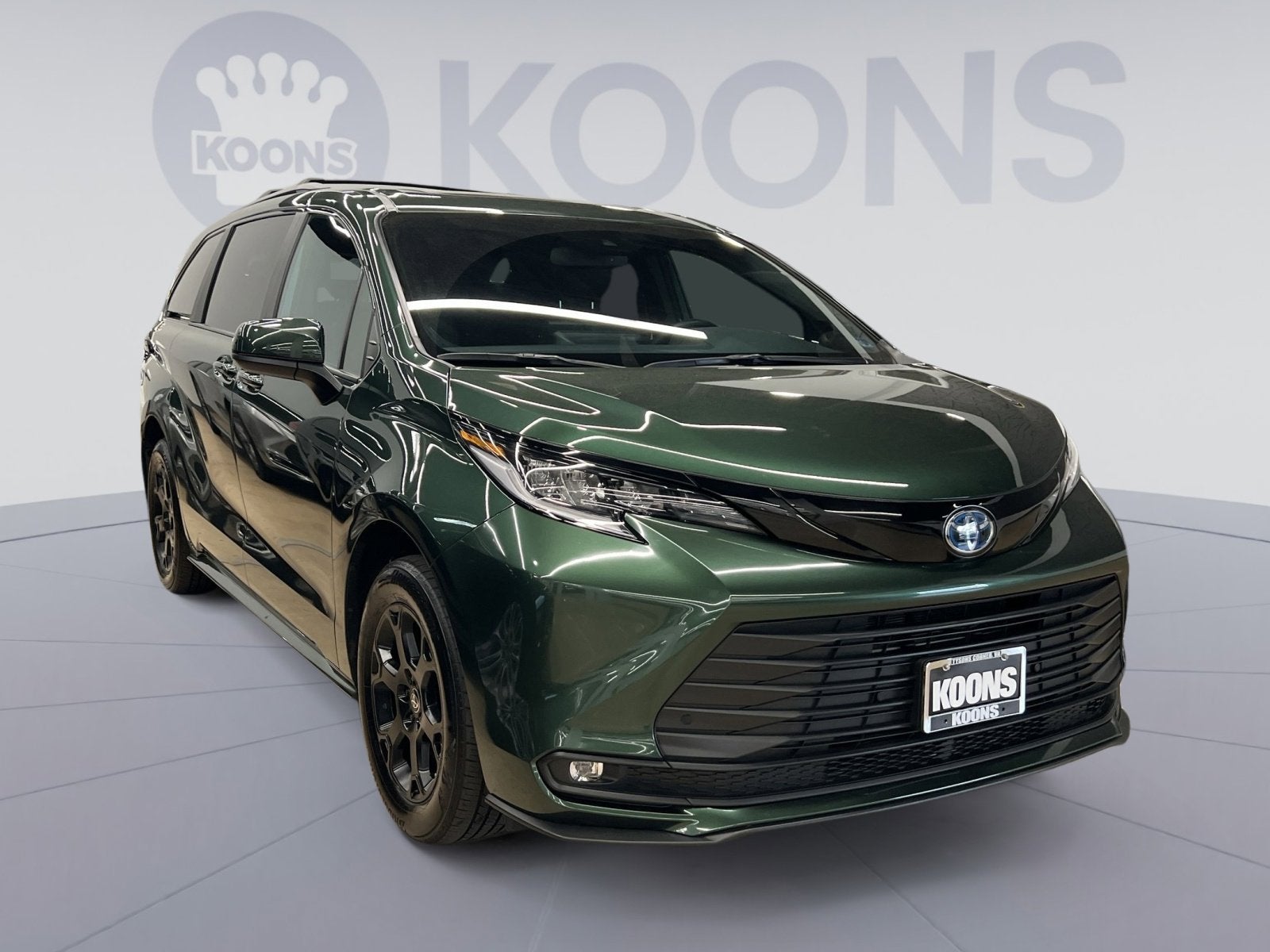2025 Toyota Sienna Woodland Edition