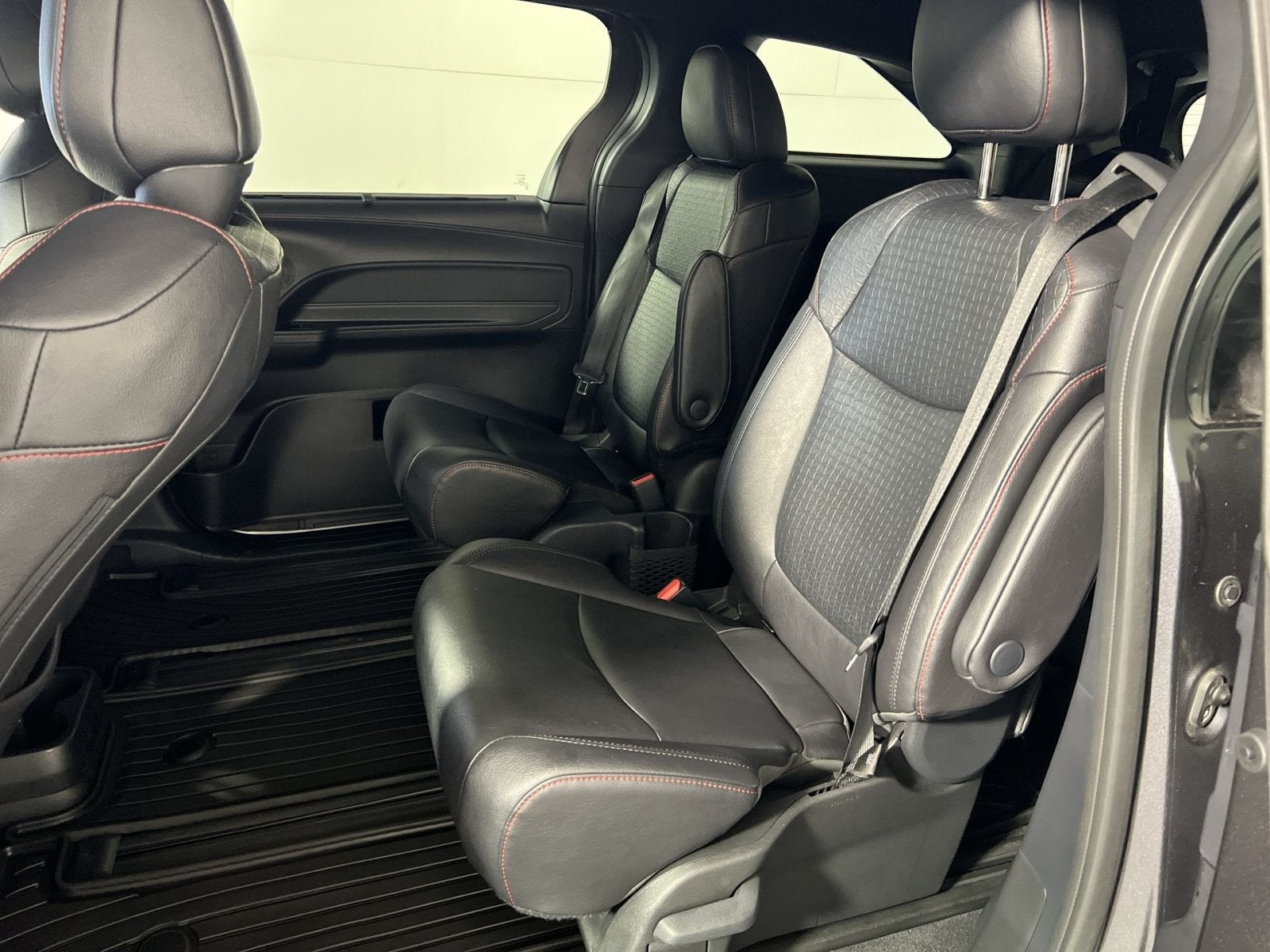 2025 Toyota Sienna XSE