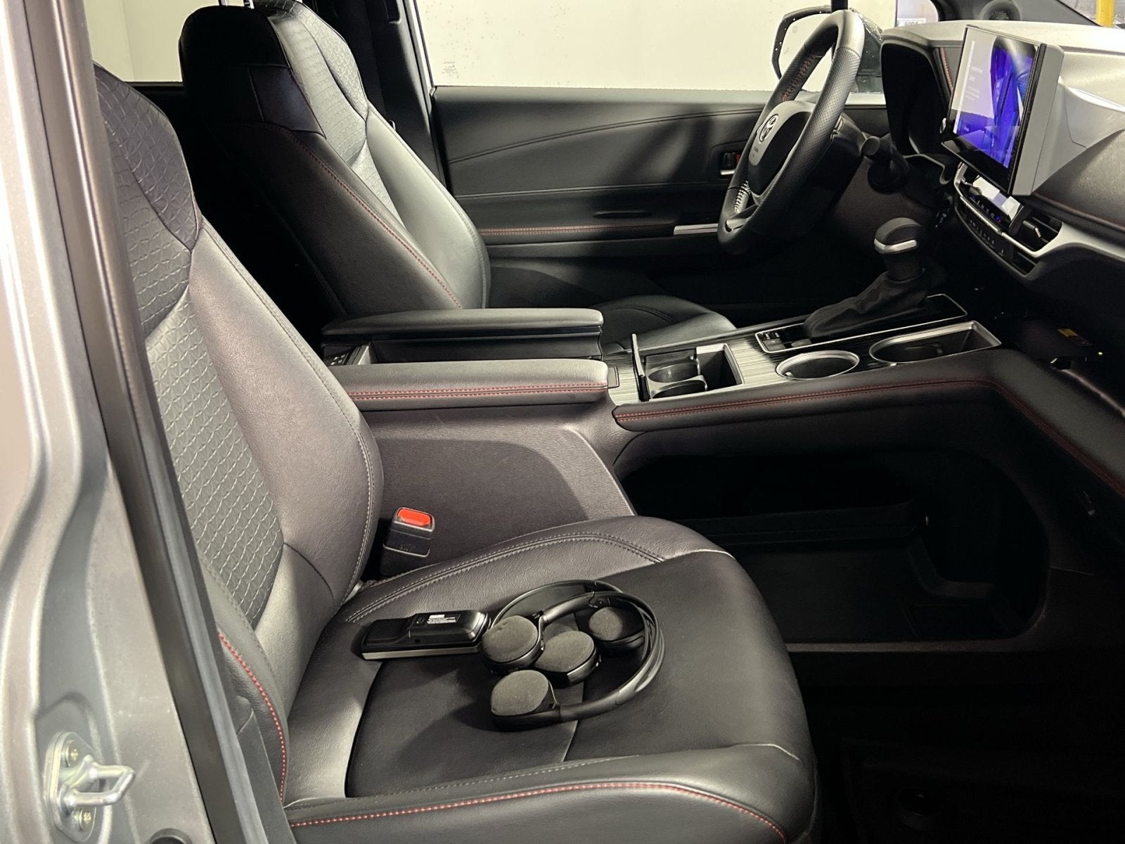 2025 Toyota Sienna XSE