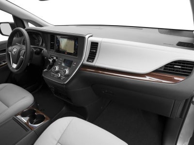 2017 Toyota Sienna XLE