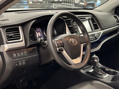 2018 Toyota Highlander Limited Platinum