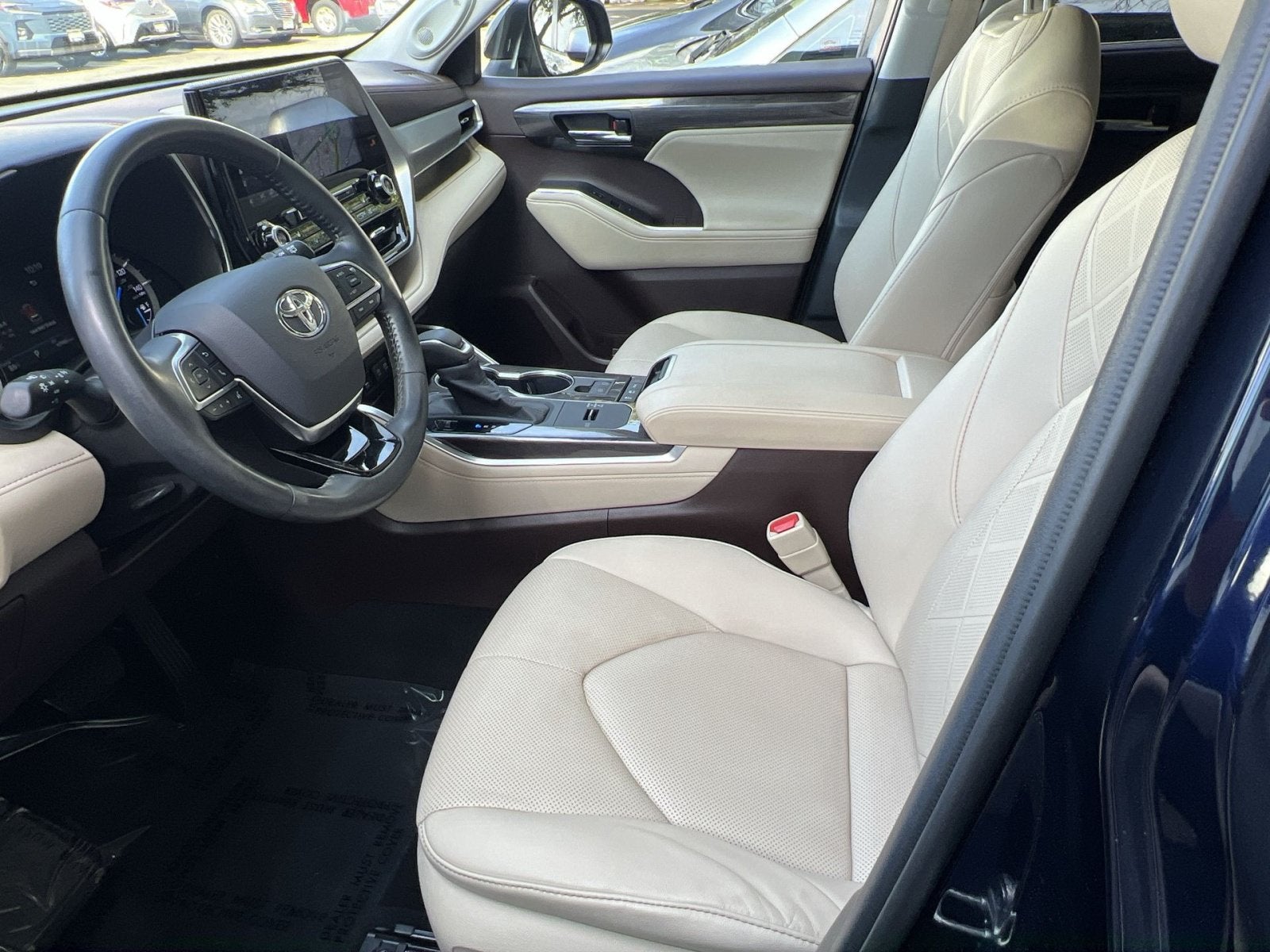 2020 Toyota Highlander Hybrid Platinum