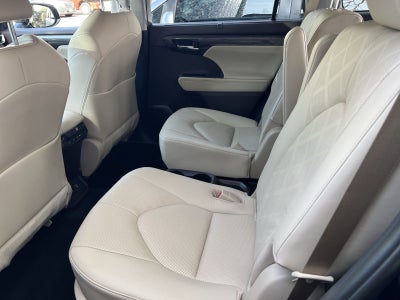 2020 Toyota Highlander Hybrid Platinum