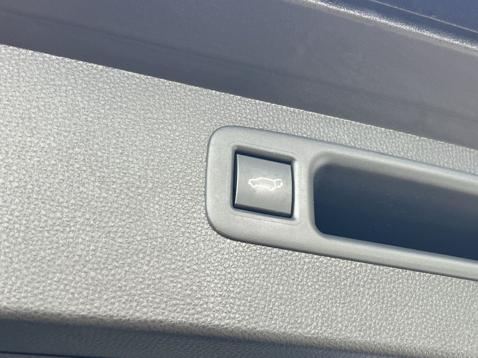 2020 Toyota Highlander Hybrid Platinum