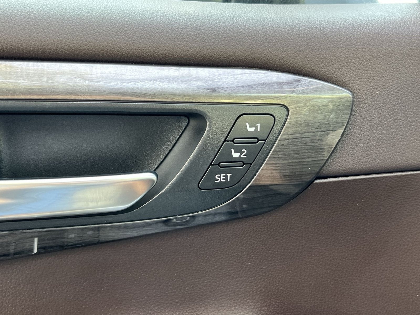 2020 Toyota Highlander Hybrid Platinum