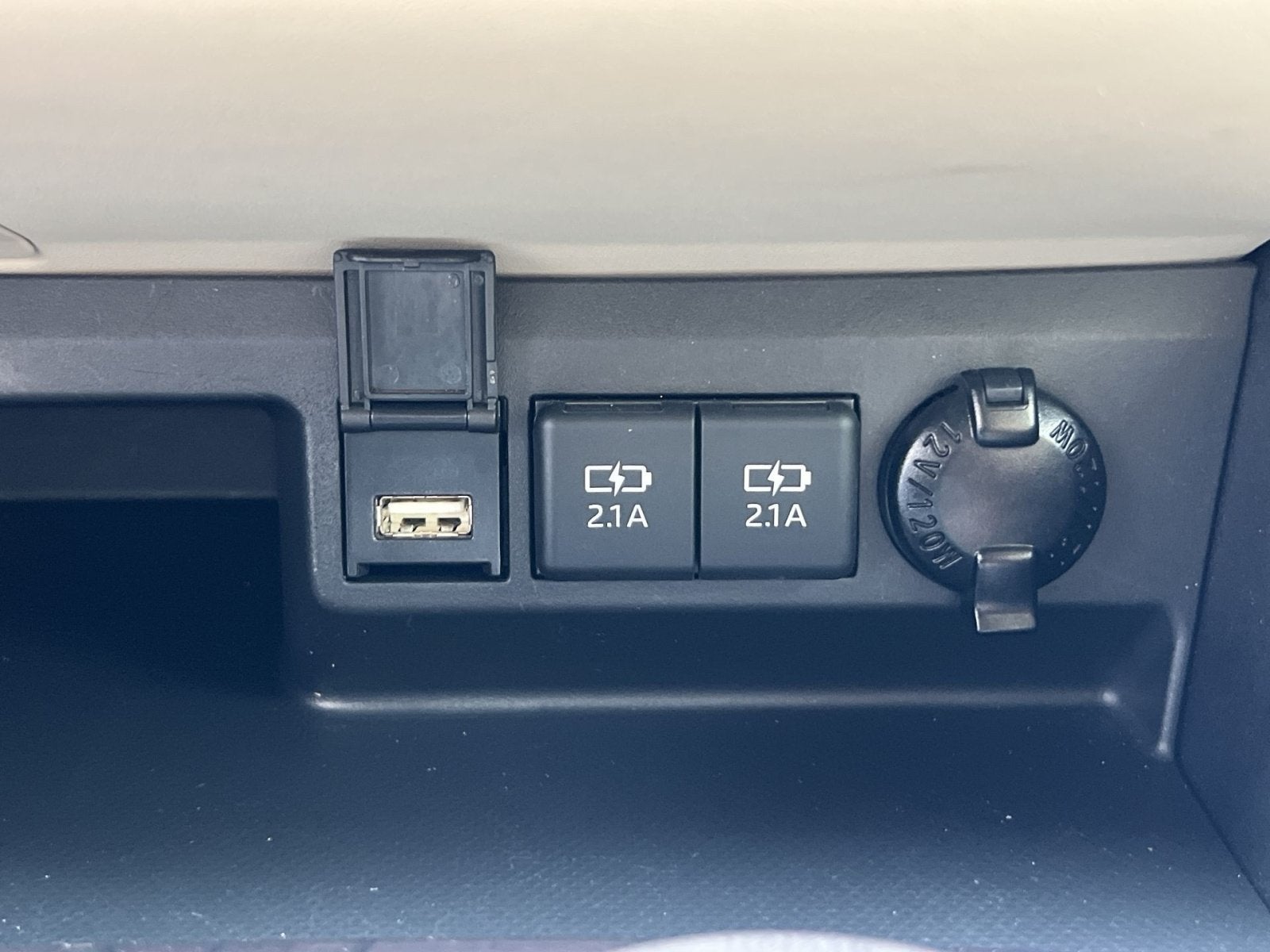 2020 Toyota Highlander Hybrid Platinum