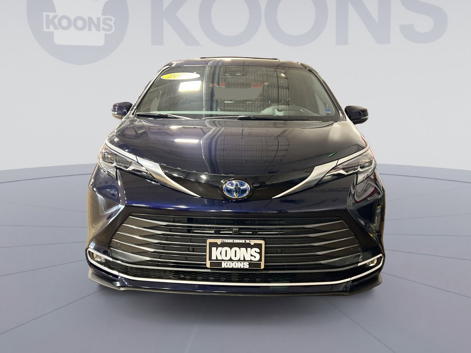 2025 Toyota Sienna Platinum