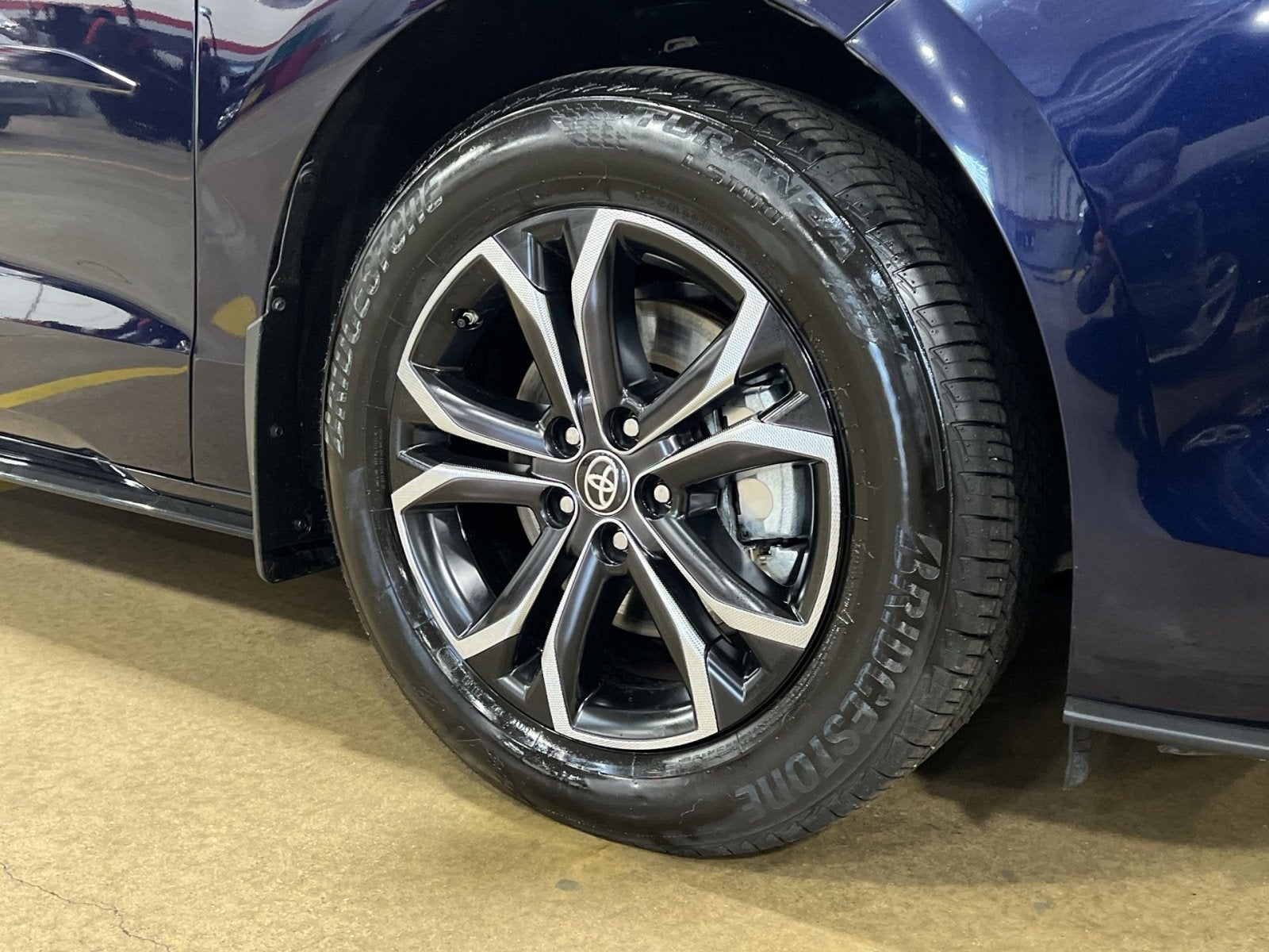 2025 Toyota Sienna Platinum