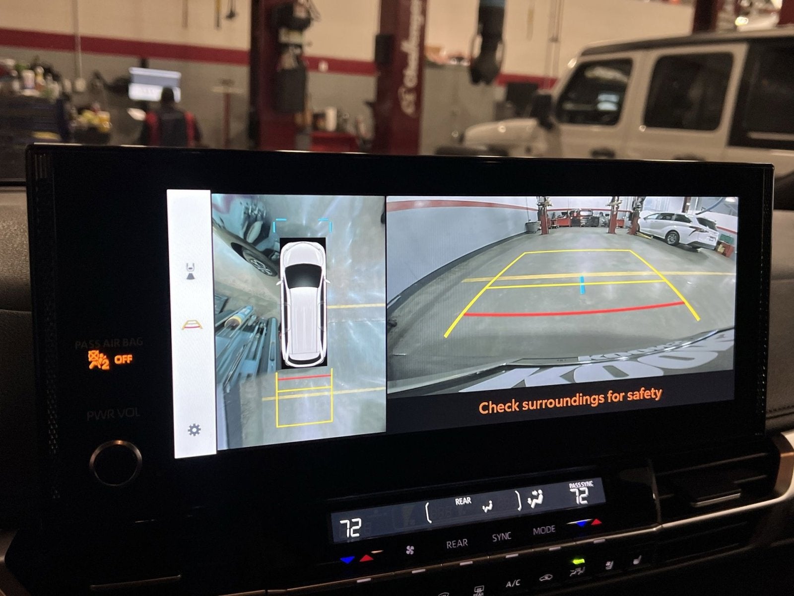 2025 Toyota Sienna Platinum