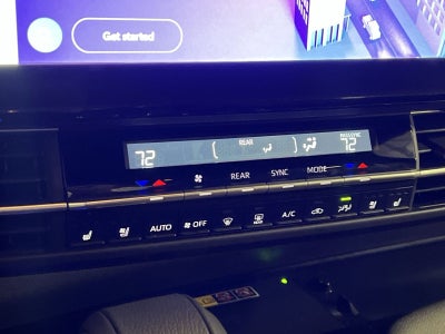 2025 Toyota Sienna Platinum