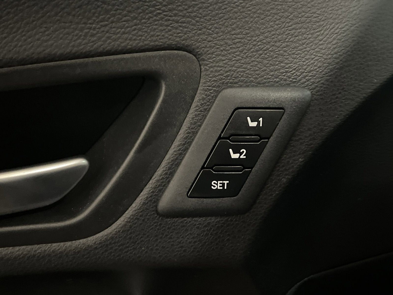 2025 Toyota Sienna Platinum