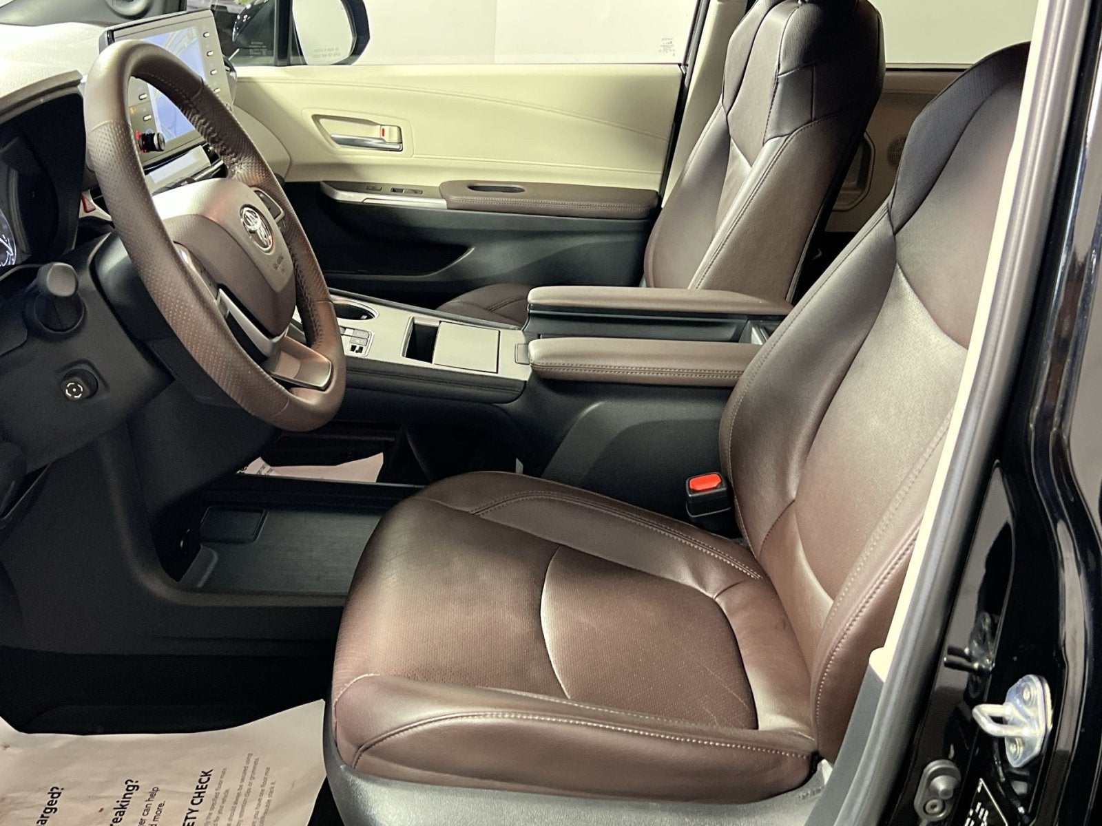 2024 Toyota Sienna Platinum