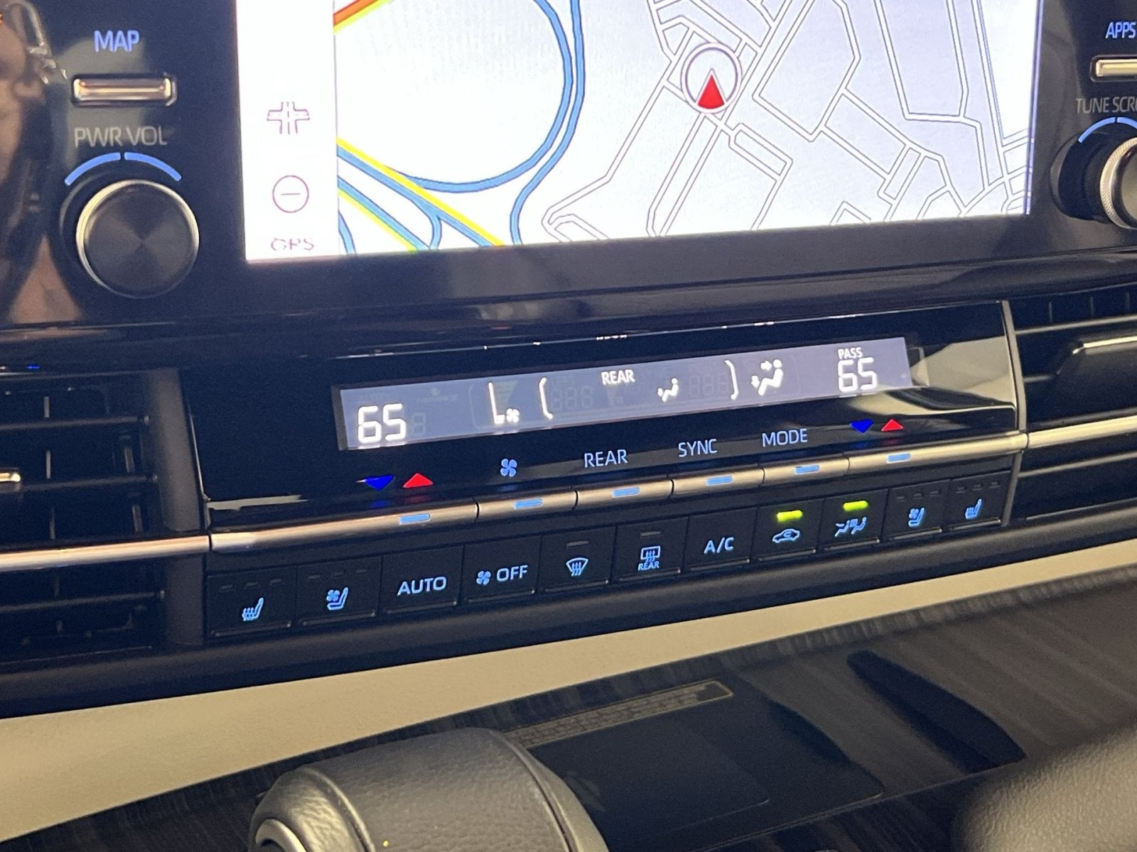 2024 Toyota Sienna Platinum