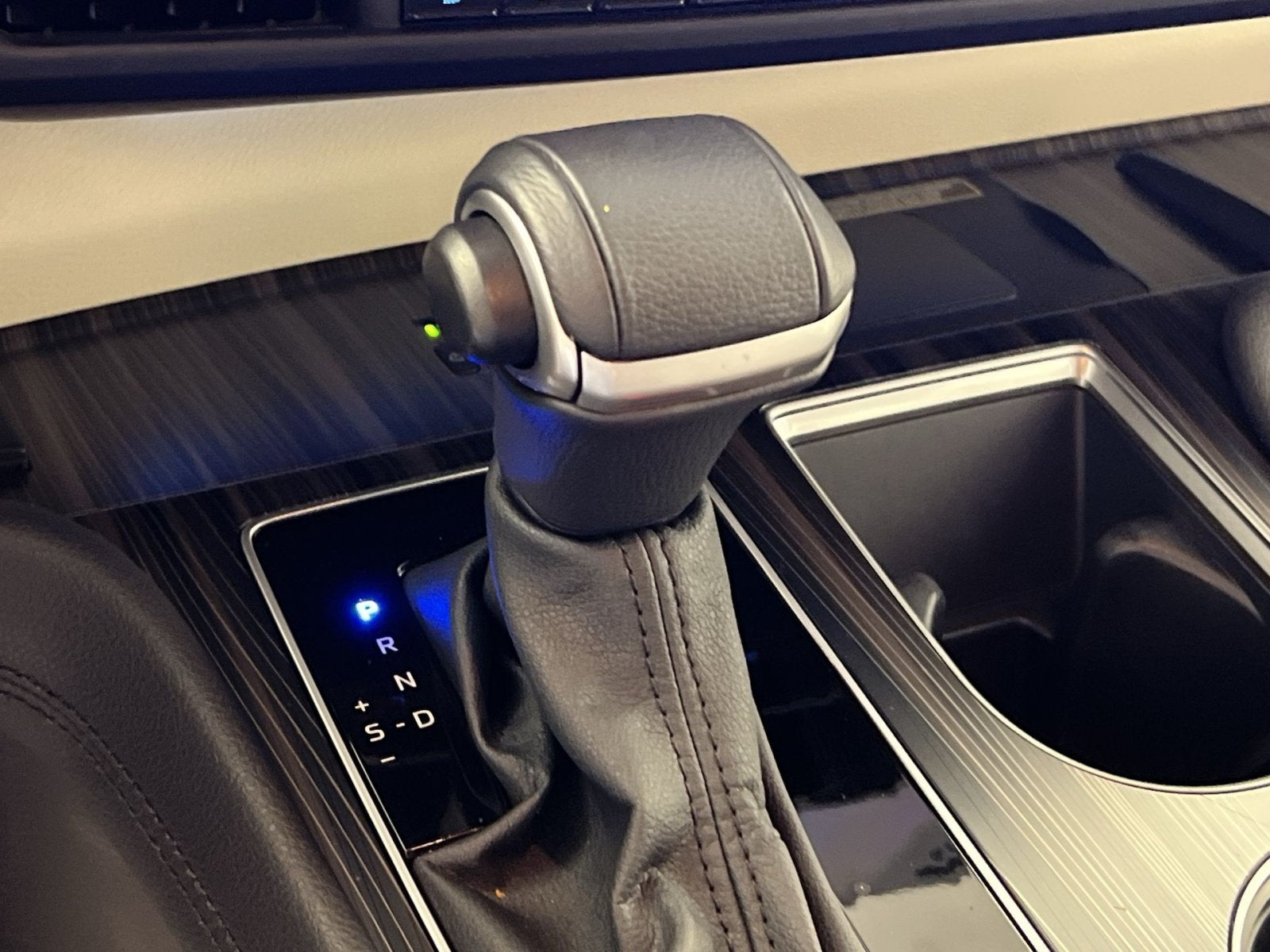 2024 Toyota Sienna Platinum