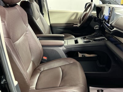 2024 Toyota Sienna Platinum