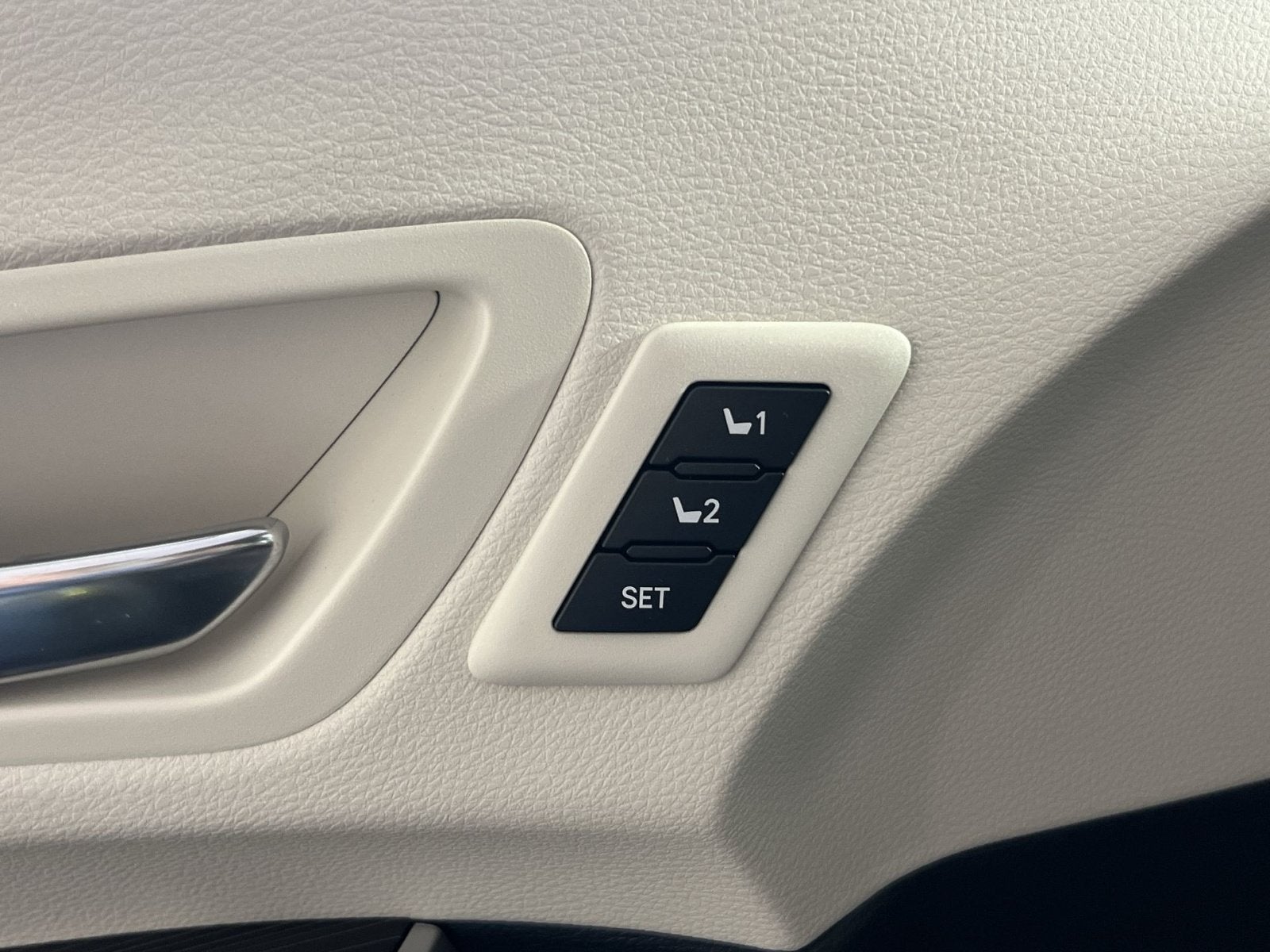 2024 Toyota Sienna Platinum