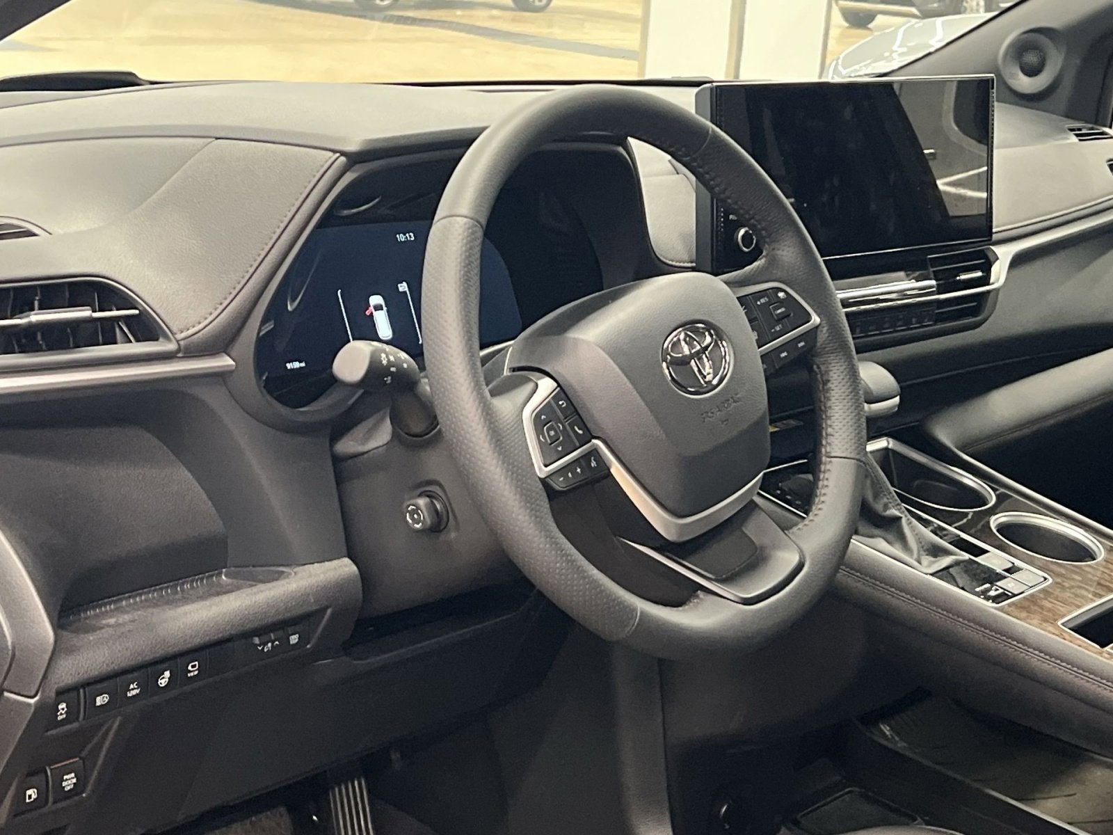 2025 Toyota Sienna Platinum