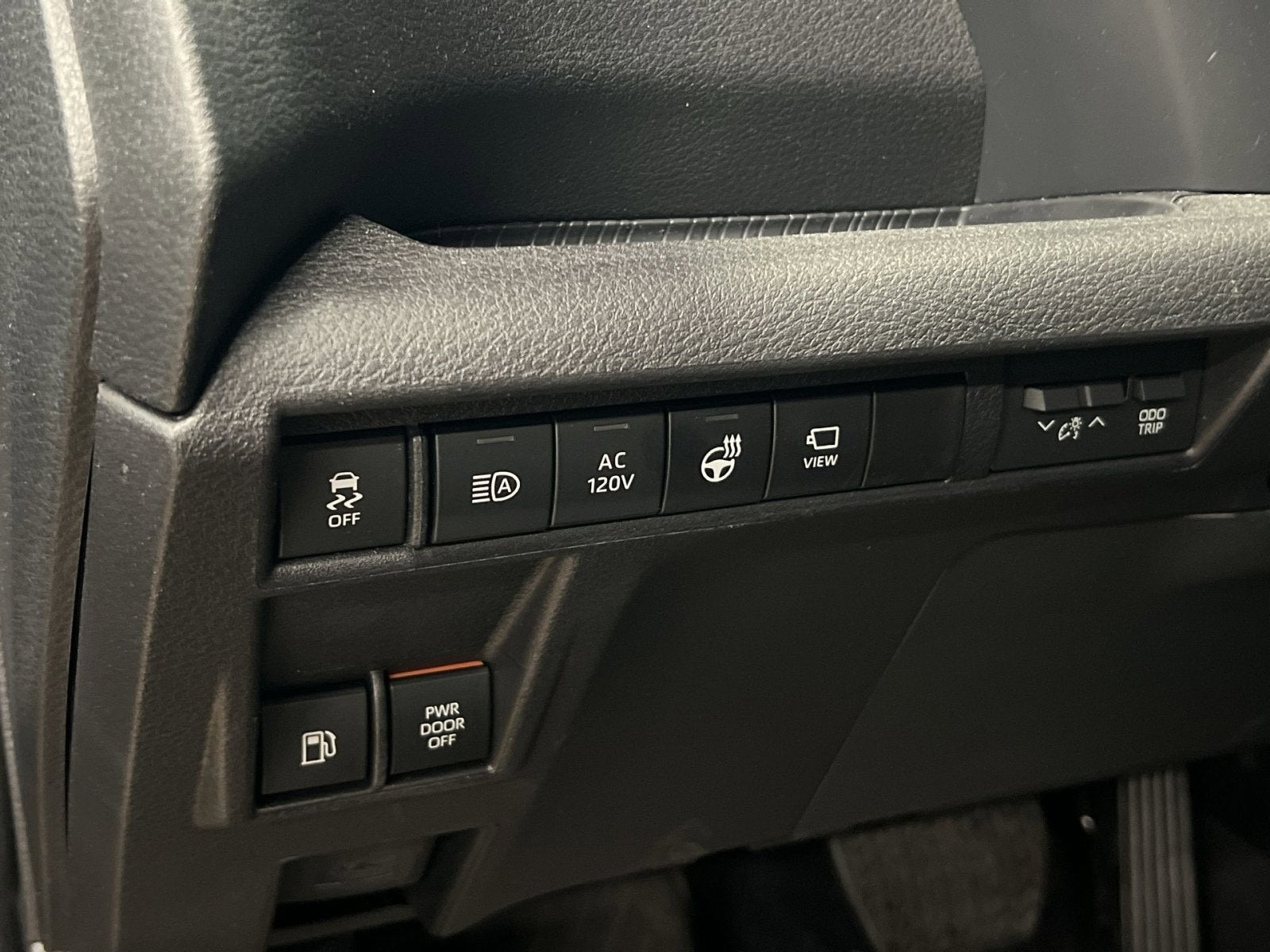 2025 Toyota Sienna Platinum