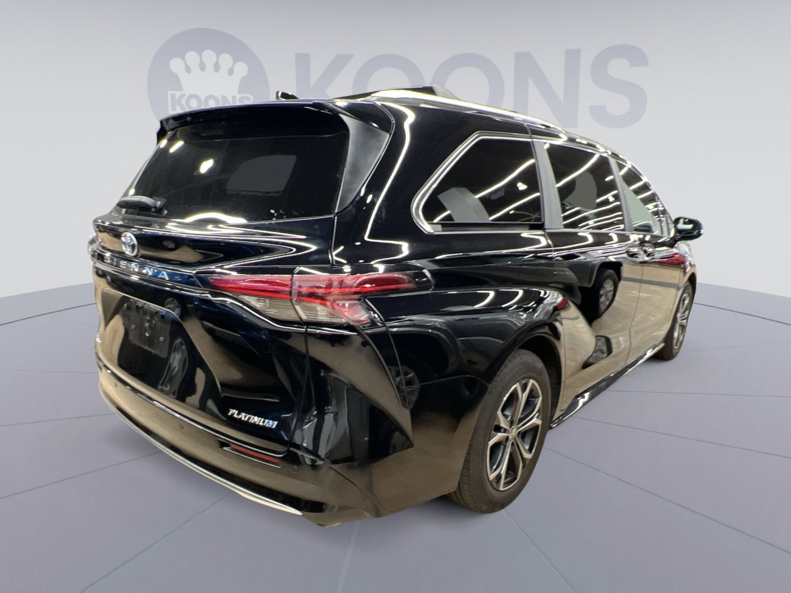 2025 Toyota Sienna Platinum