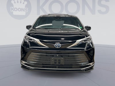 2025 Toyota Sienna Platinum