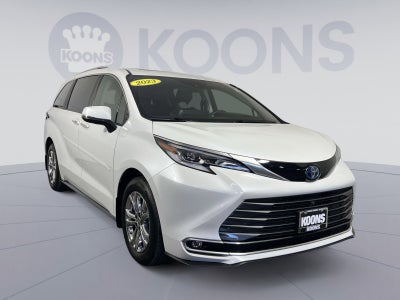 2023 Toyota Sienna Platinum