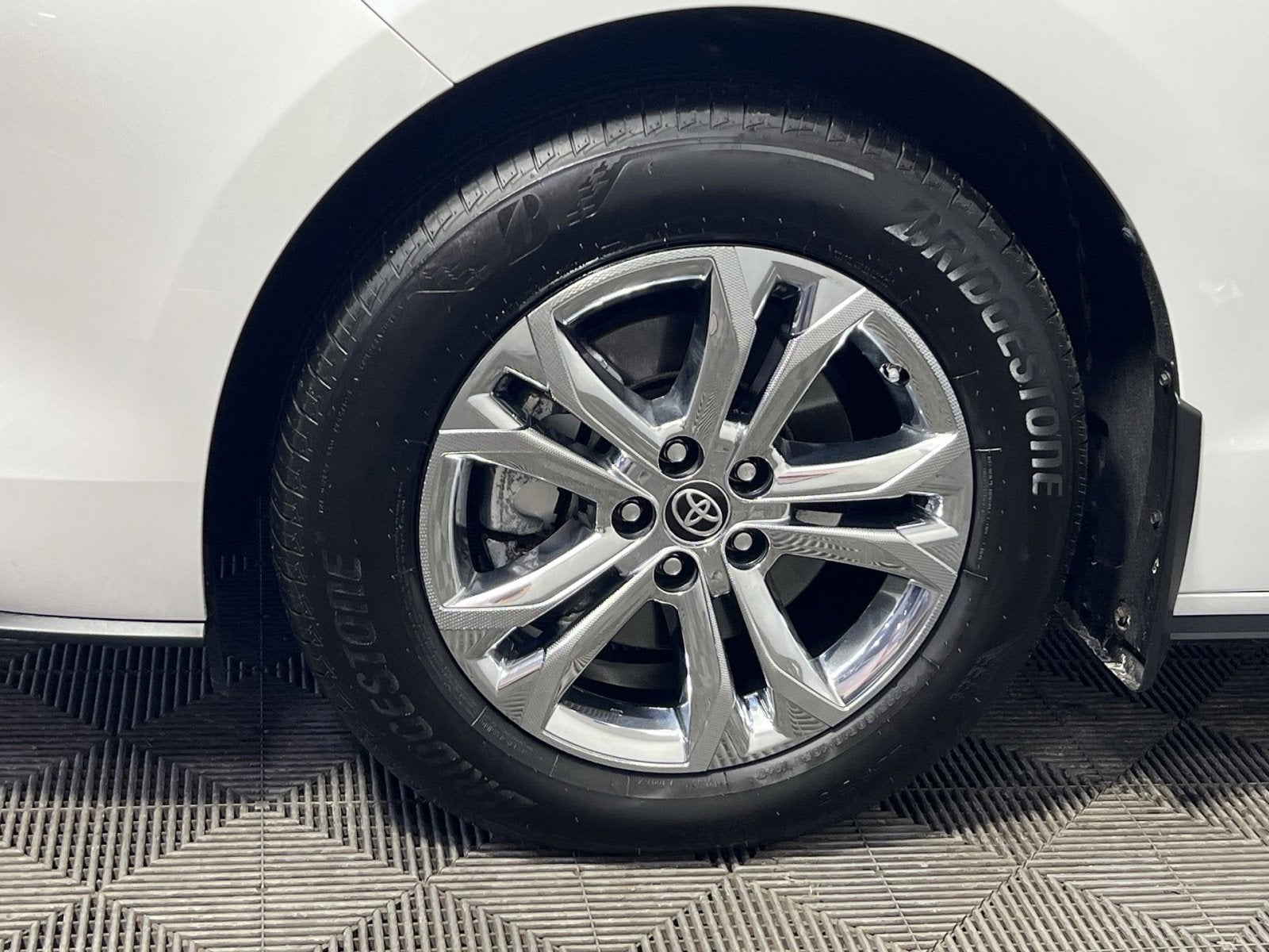 2023 Toyota Sienna Platinum