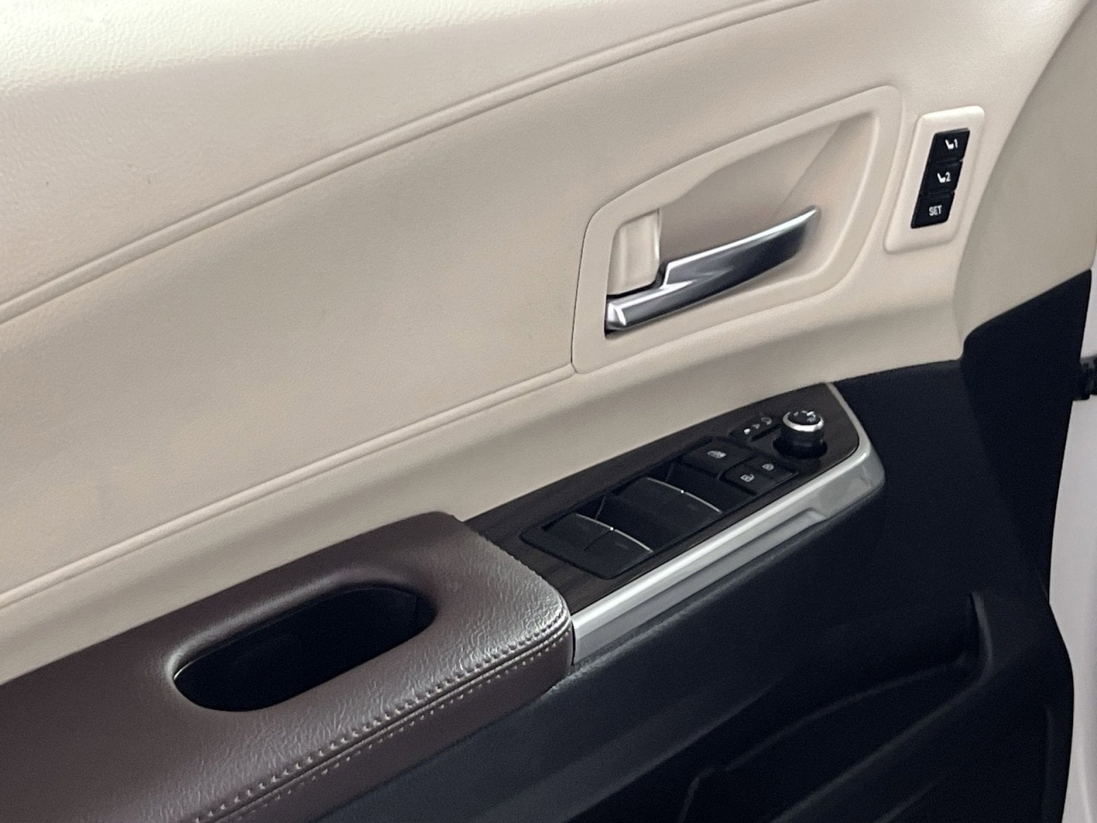 2023 Toyota Sienna Platinum