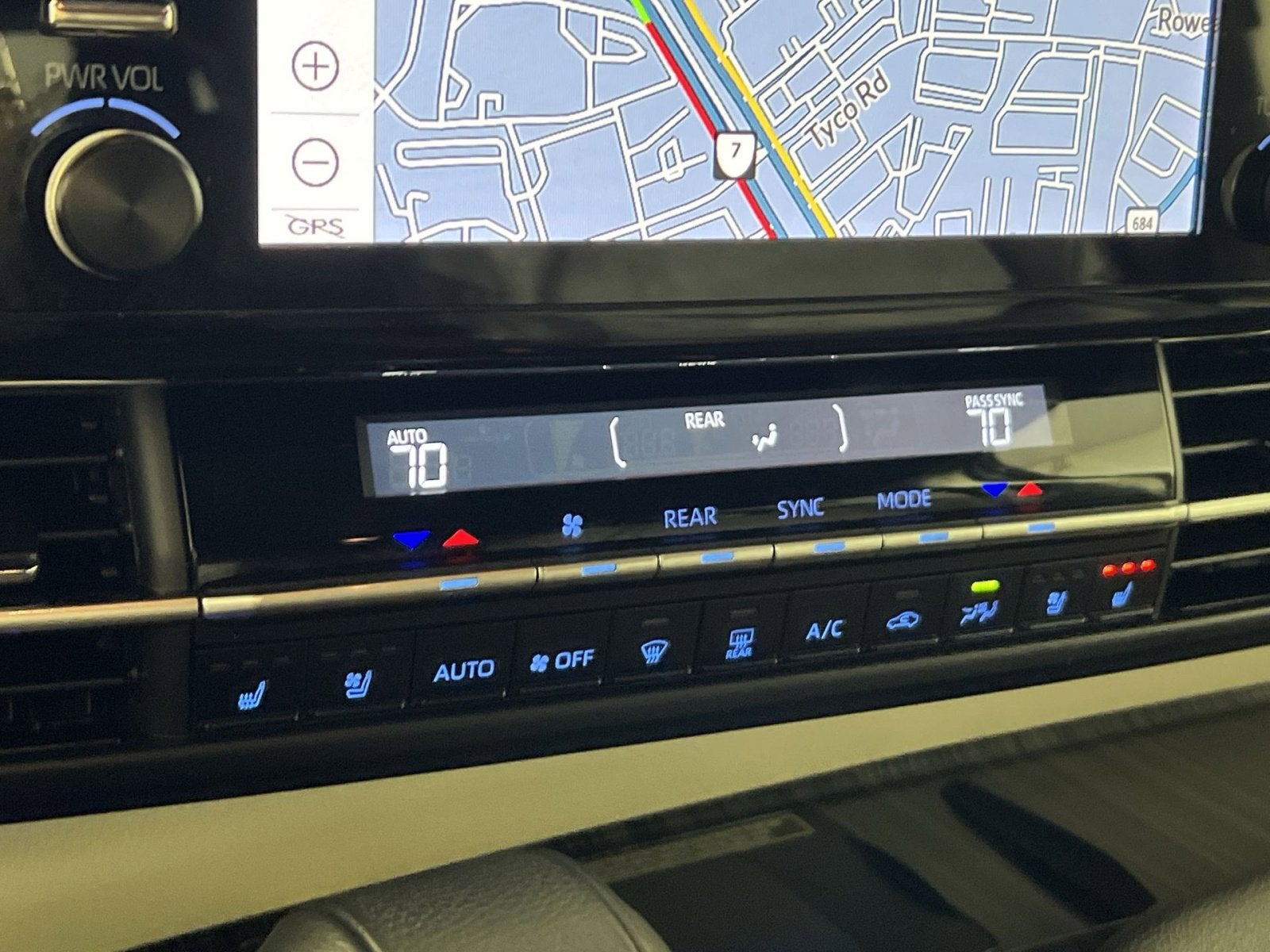 2023 Toyota Sienna Platinum