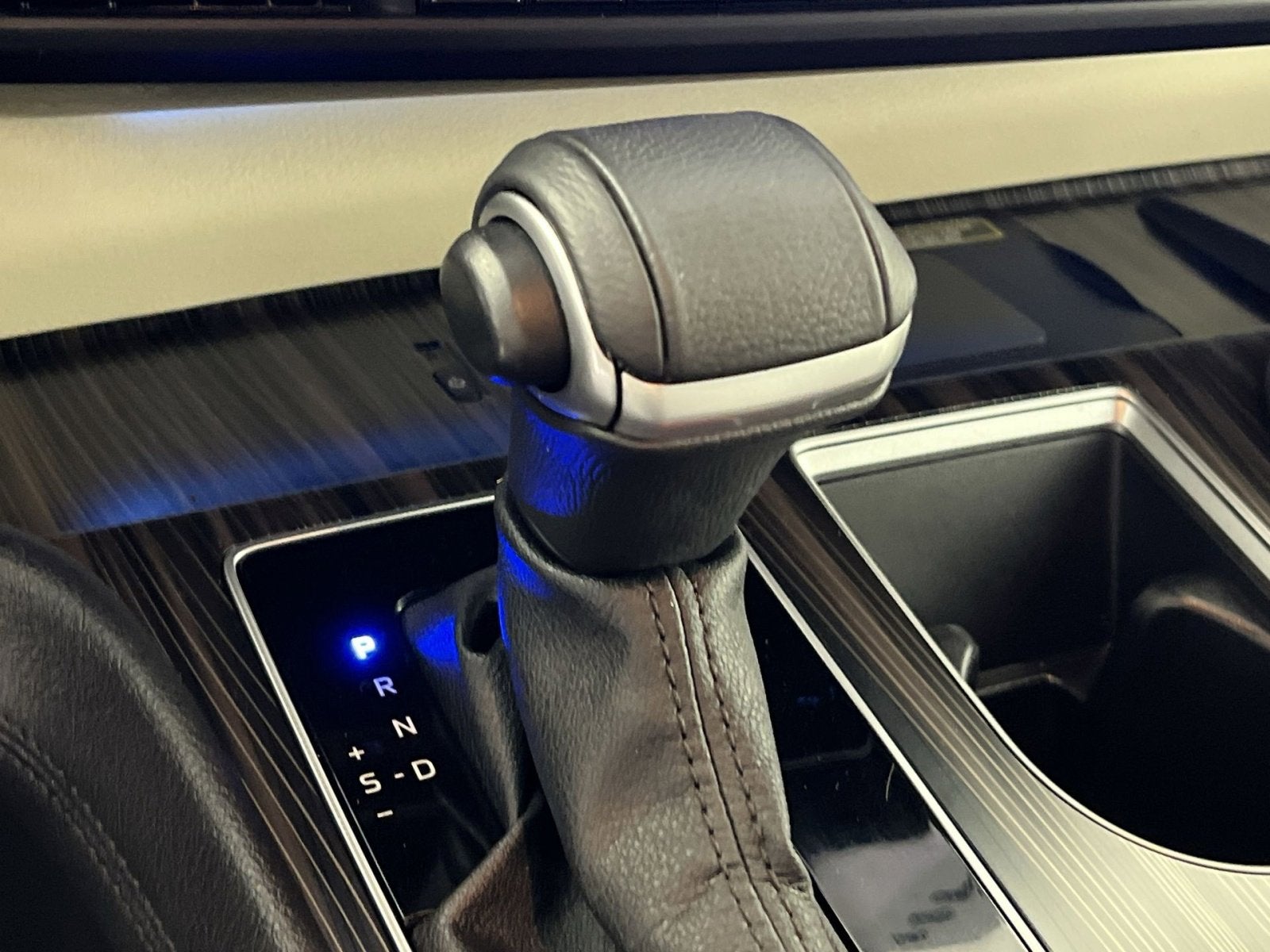 2023 Toyota Sienna Platinum